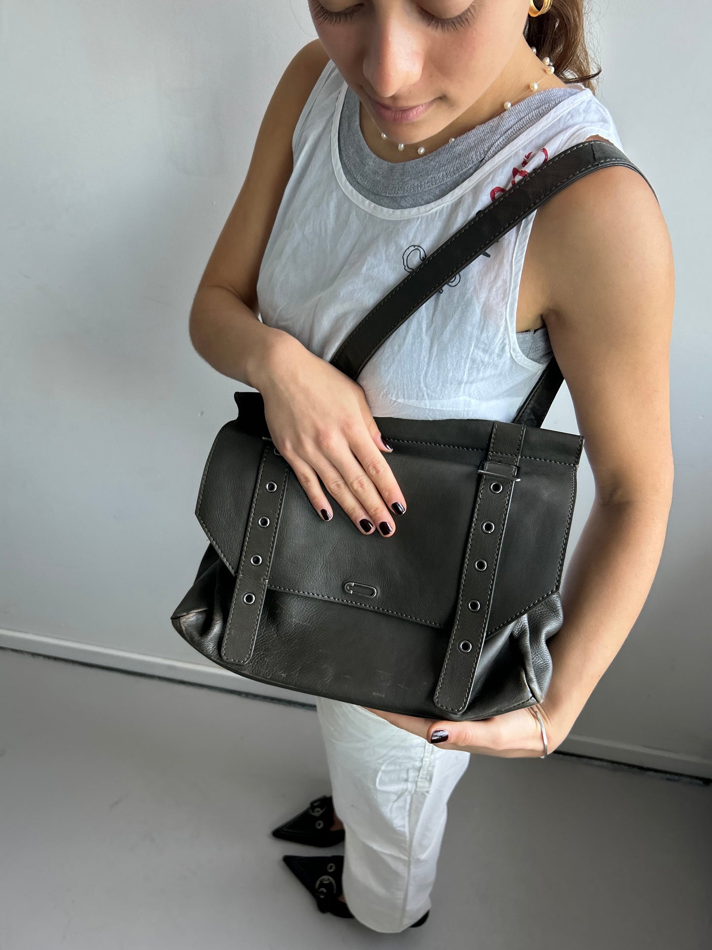 IKKS Leather Shoulder Bag