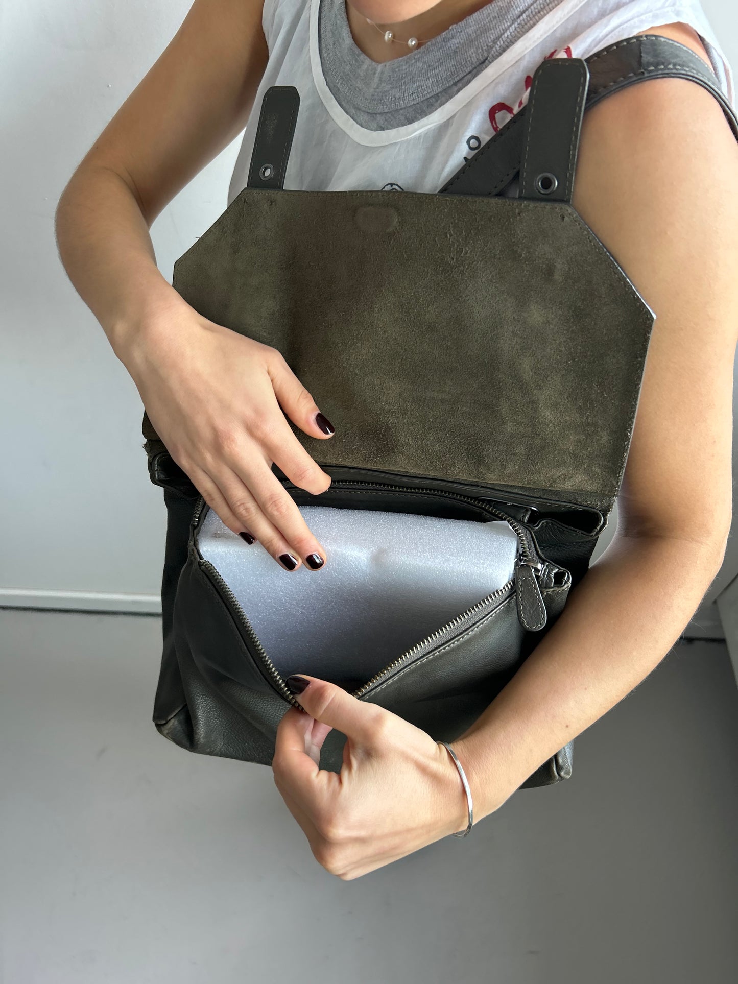 IKKS Leather Shoulder Bag