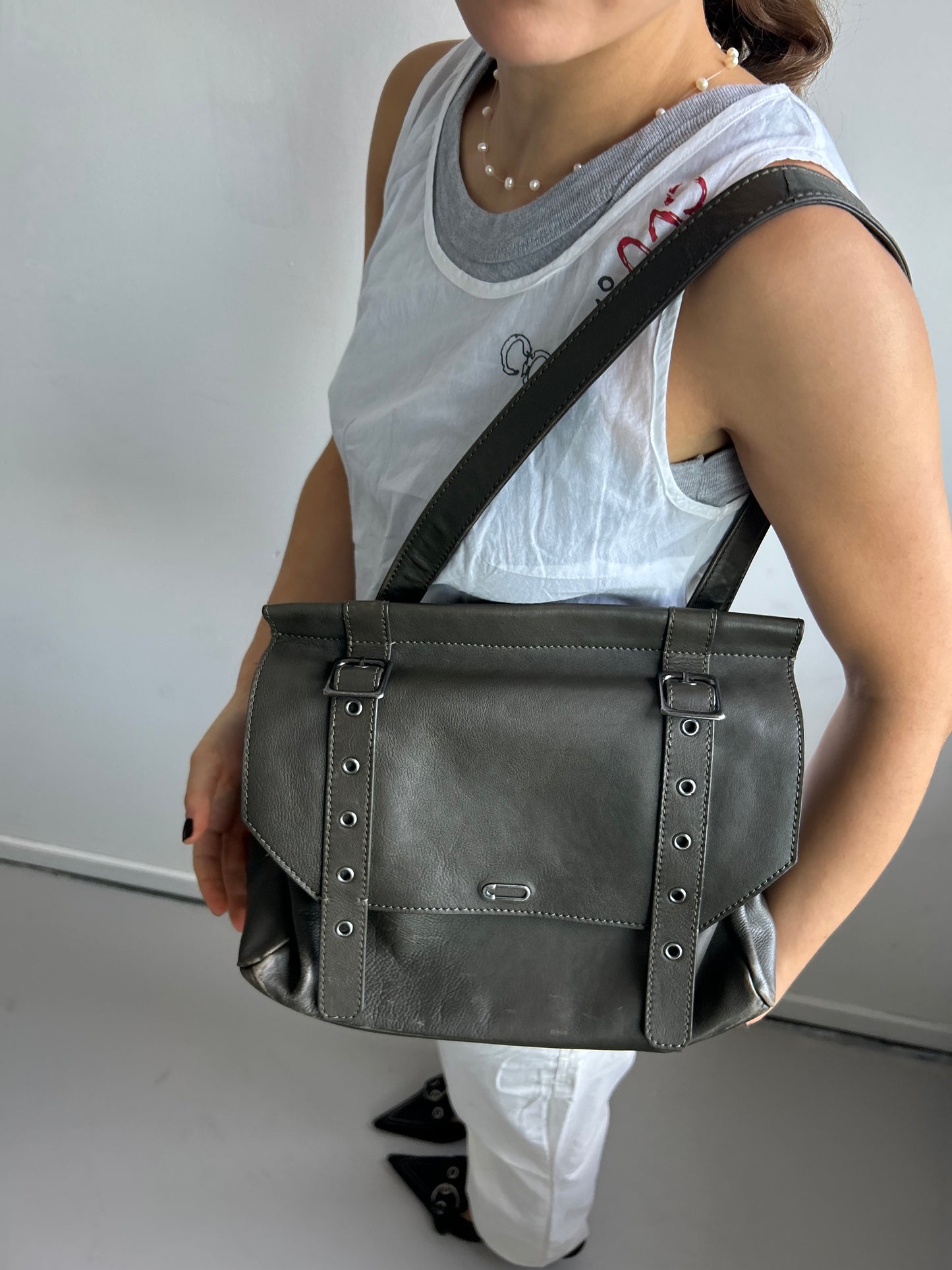 IKKS Leather Shoulder Bag