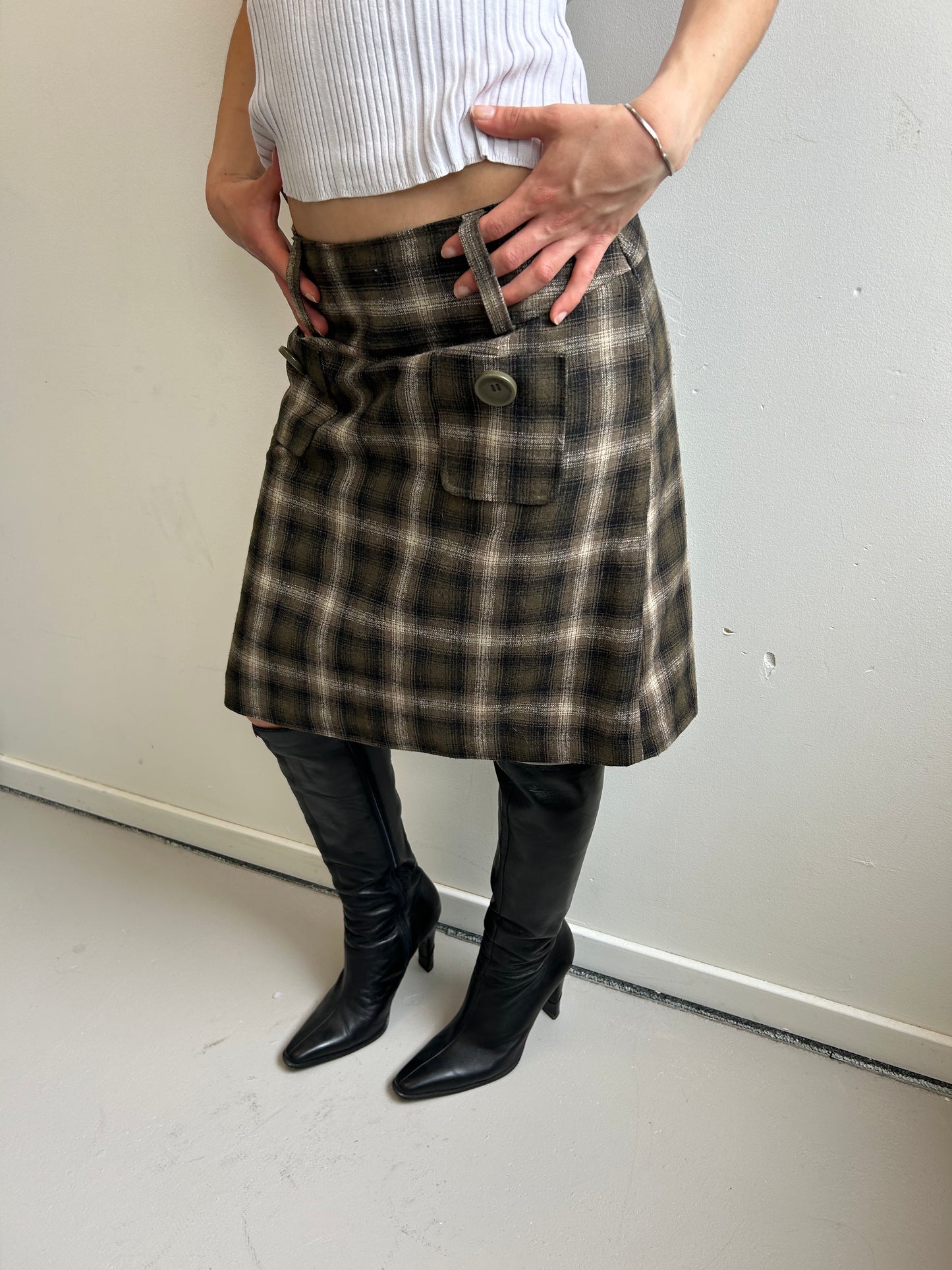 Midi Skirt in Plaid